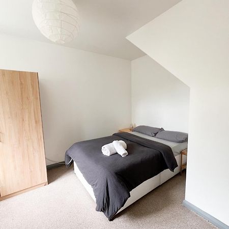 Well-Equipped 4 Bedroom House Close To City Centre Leeds  Exteriér fotografie